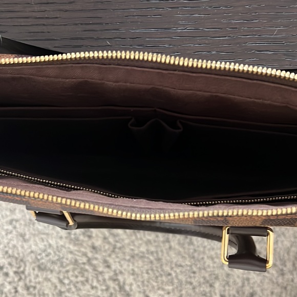 LOUIS VUITTON Damier Ebene Porte-Documents Voyage Bag